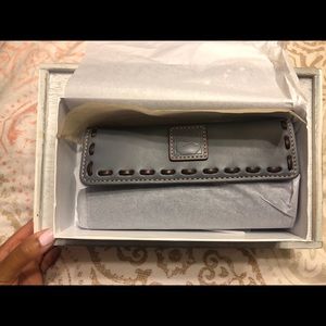 NWT Dooney and Bourke Continental Clutch